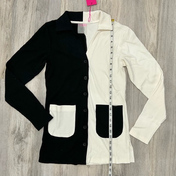 NWT Terez Ribbed Button Cardigan Sweater Black White Split Colorblock Size XS - Picture 2 of 5